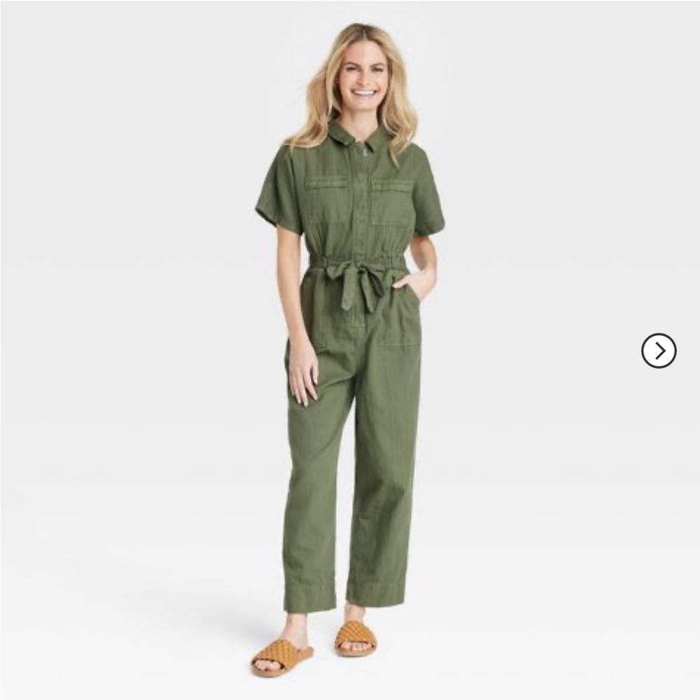 Women's Short Sleeve Button-Front Boilersuit - Universal Thread™ | SIZE 10